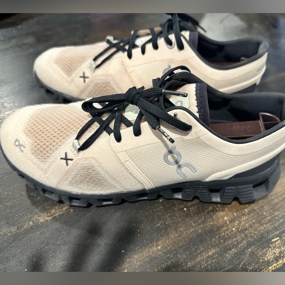 Womens On Cloud X3 fawn/magnet size 7.5 - Picture 2 of 10